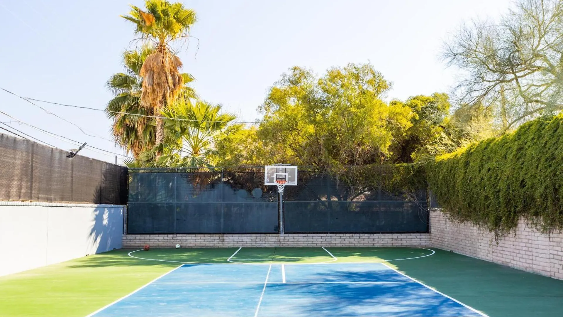 Patina Rosa - Iconic Design Pool And B-Ball Court Phoenix